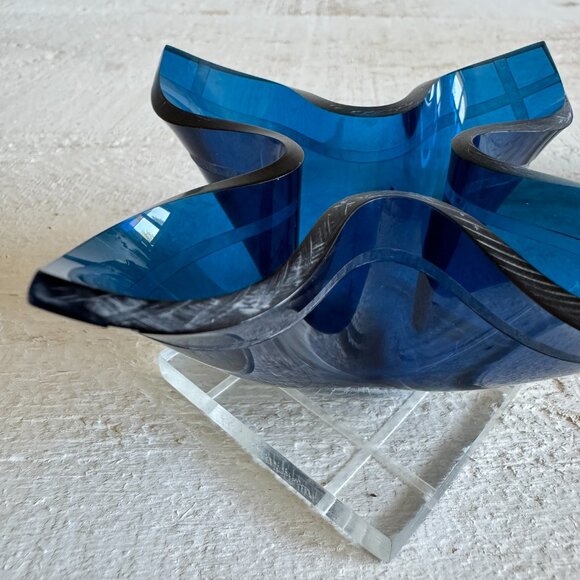 Vintage Cobalt Blue Hard Plastic Formed Candlestick Holders - Picture 7 of 8